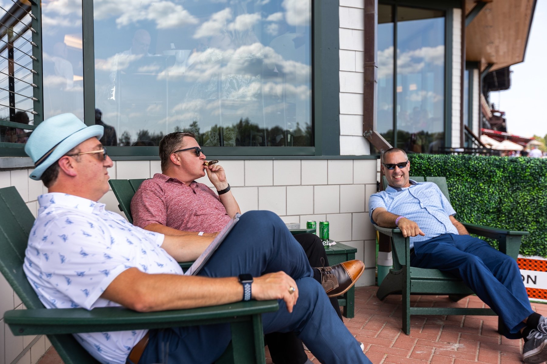 Sar 24 1863 Club The Rail Male Fans Cigars