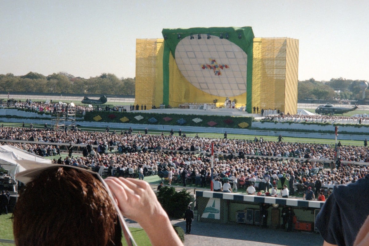 Aqueduct Mass 1995