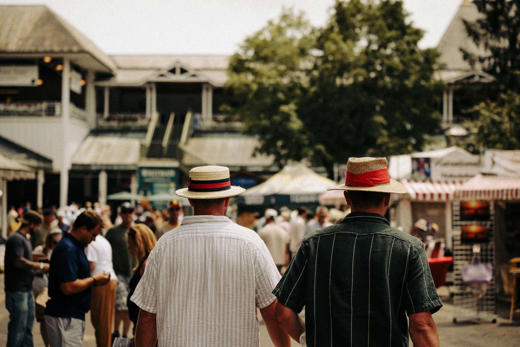 Sar 25 Fans Hats Backyard