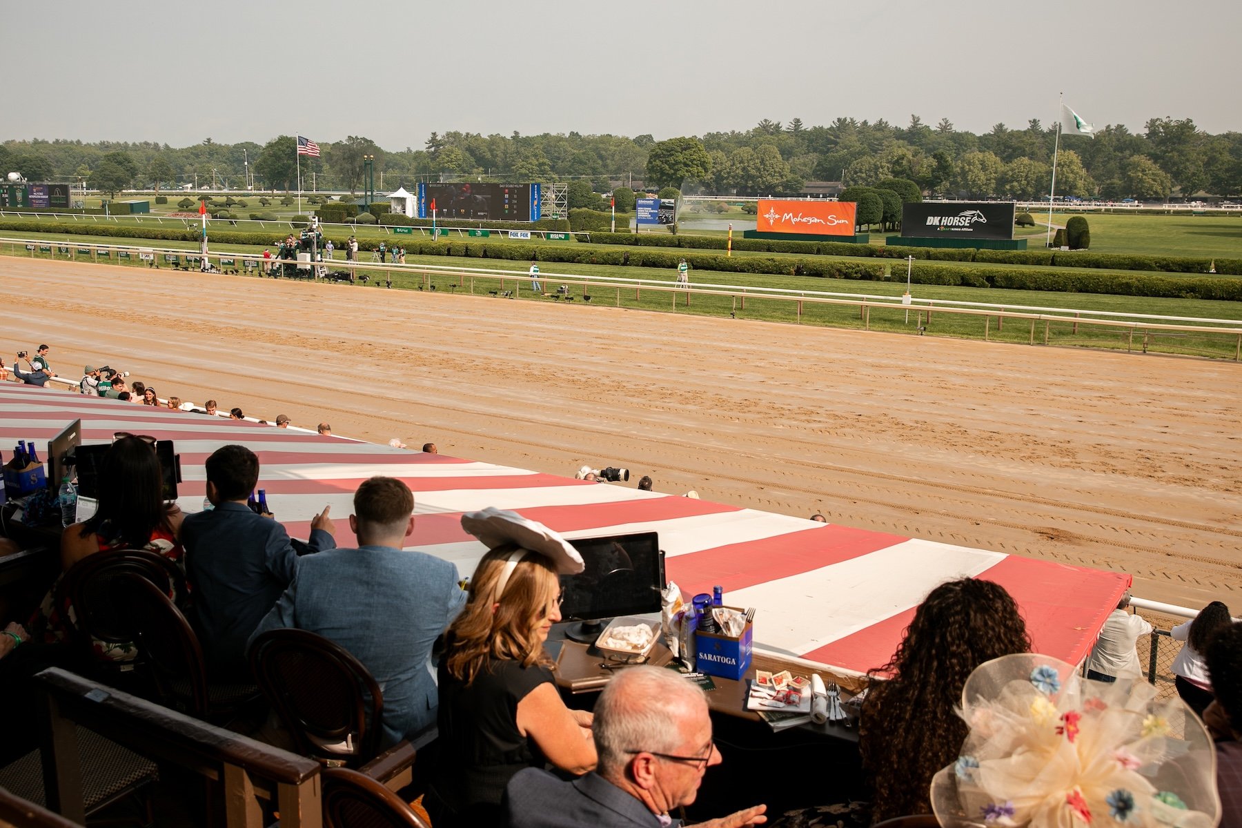 Sar 25 Clubhouse Box Seats Track View