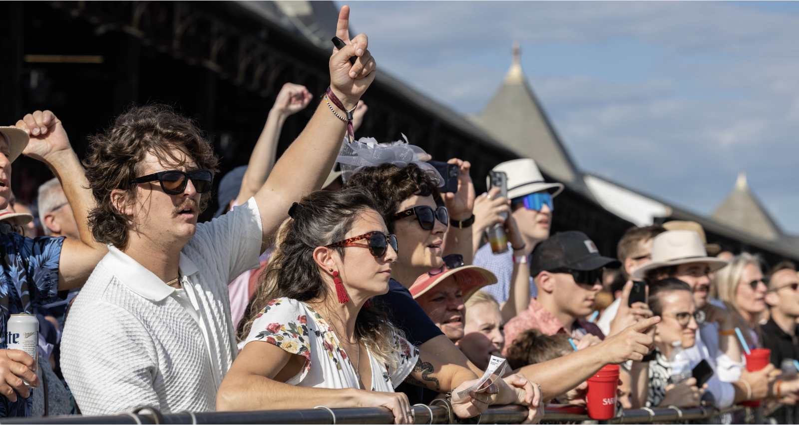Saratoga Press Release Fans On Apron Ww